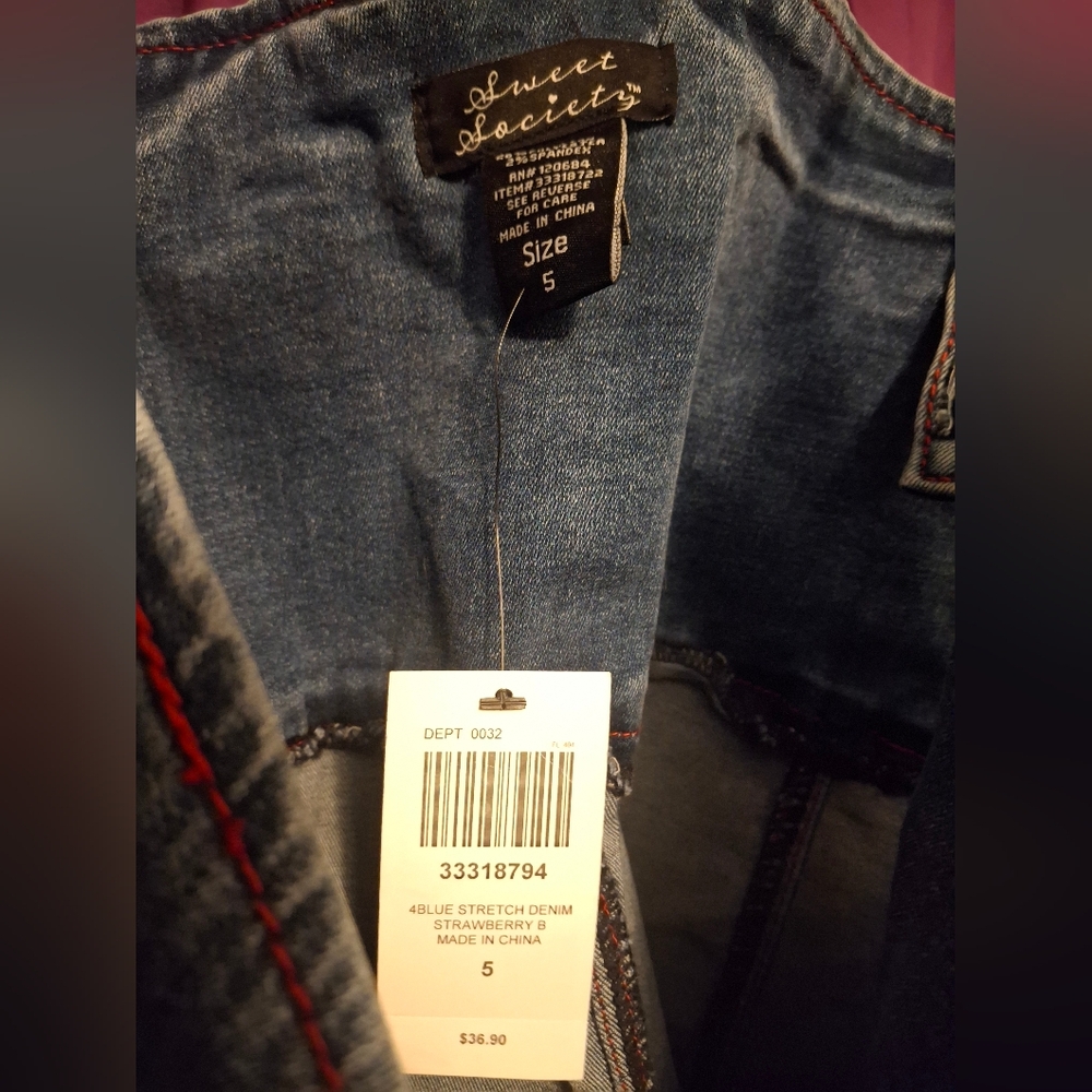 NWT Sweet Society Hot Topic Plus Size Denim Mini with Strawberry buttons. - Picture 4 of 4